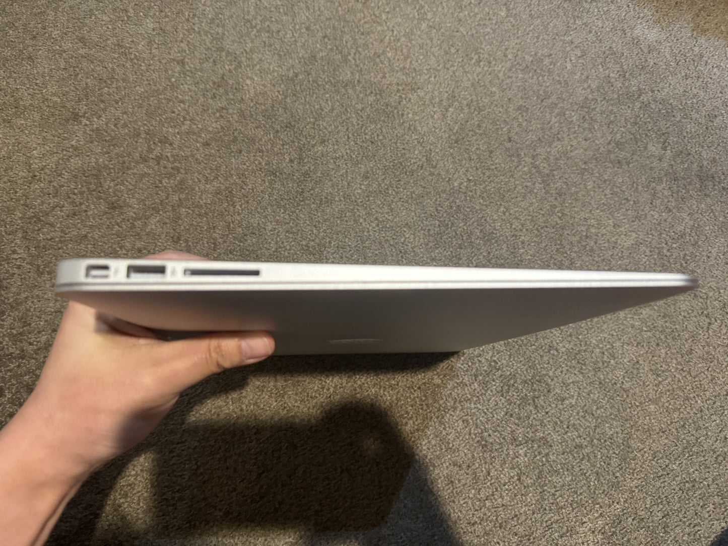 AS New 14 month old MacBook Air (M1, 2020) 8GB 256GB Battery 94%