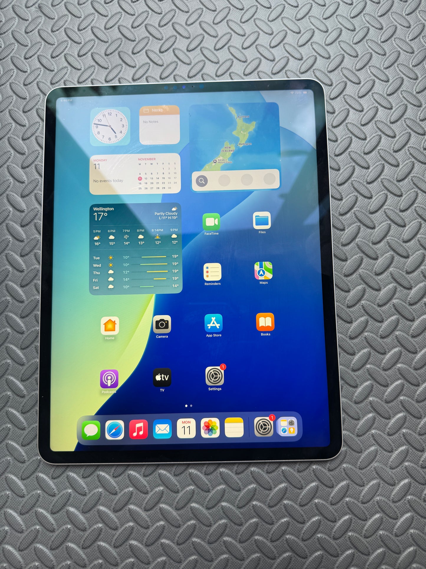 Tidy Apple iPad Pro 12.9" 3rd Gen 64GB 2019 Battery Health 84% IOS 18