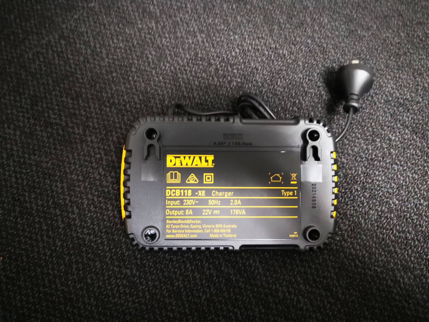 DeWALT 18V-54V Fast Charger